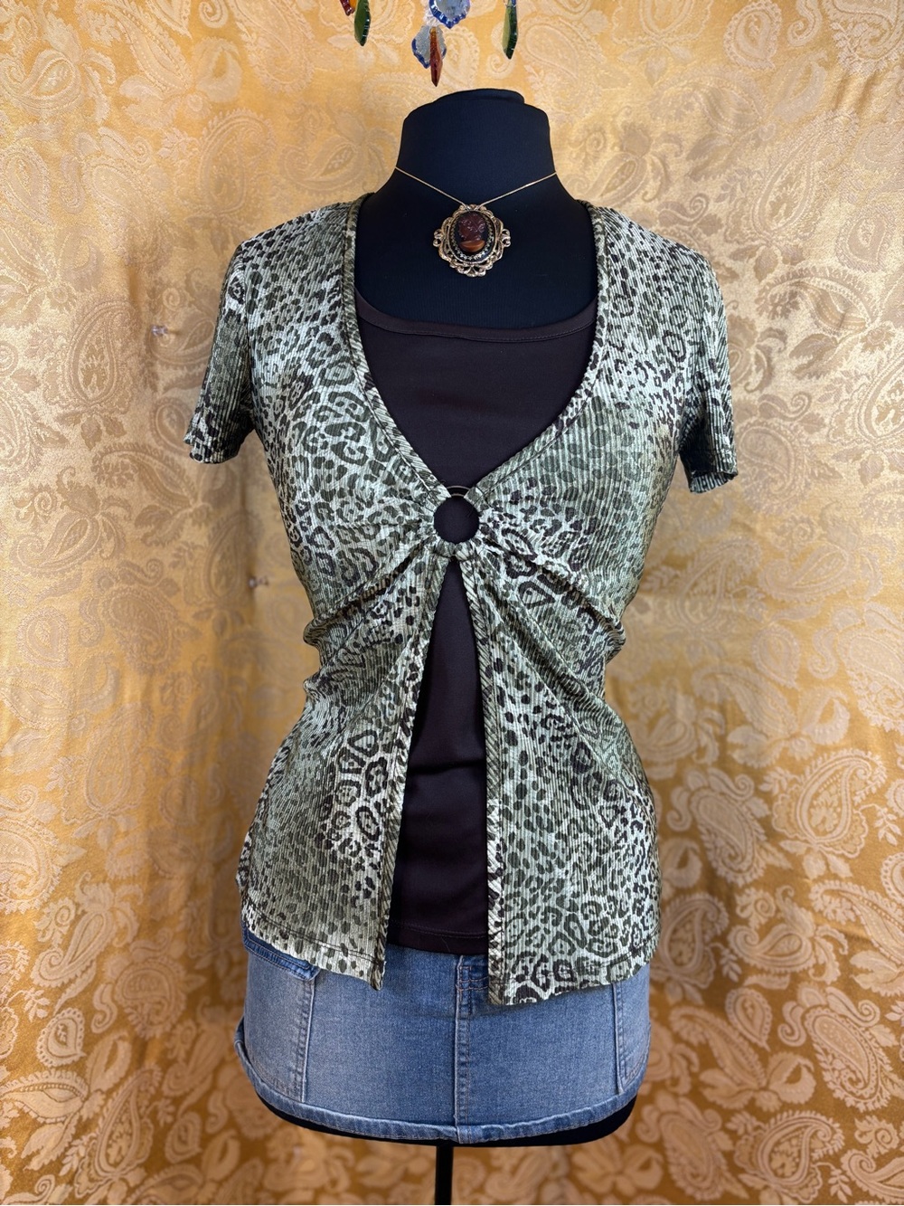 ✨Vintage Y2K Boho Green Leopard O Ring Blouse✨ - Picture 3 of 5